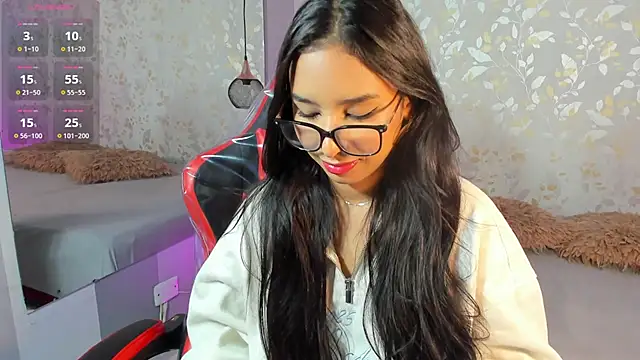 Luciaoregon online show from October 22, 12:49 pm