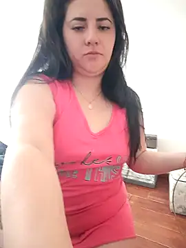 Snapshot of saraaa__ chatting on October 3, 3:20 pm saraaa   online show from October 3, 3:20 pm