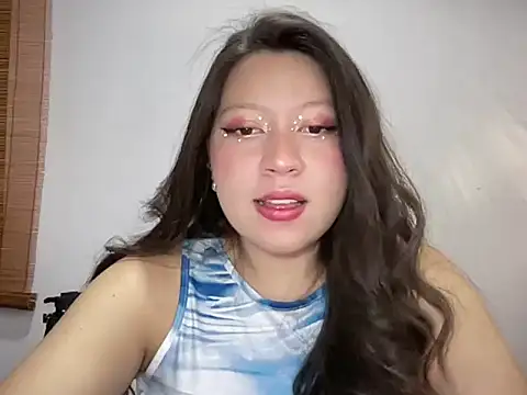 Snapshot of Rachel_James__ chatting on November 9, 2:10 am Rachel James online show from November 9, 2:10 am