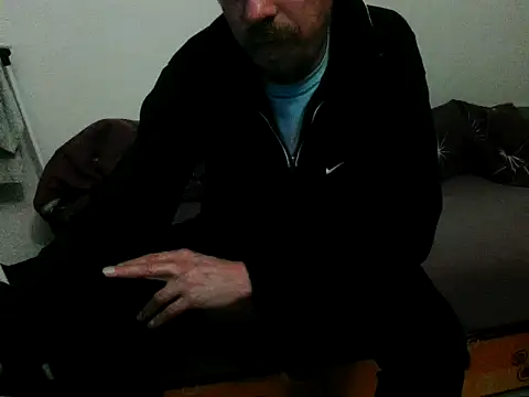 honzinka83 online show from November 18, 6:01 pm