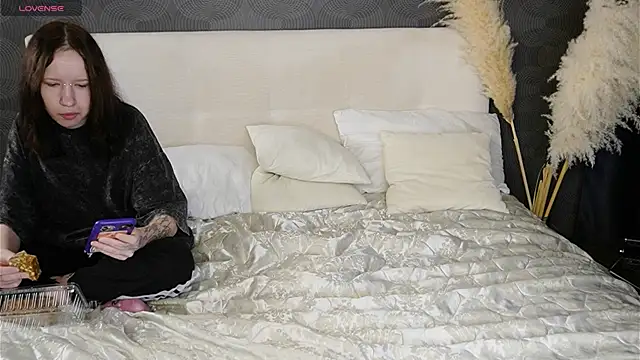 soft sofi  online show from October 12, 8:52 pm