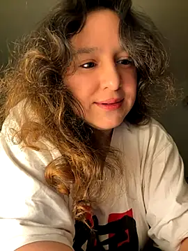 Luisaa rosee online show from October 30, 1:40 am