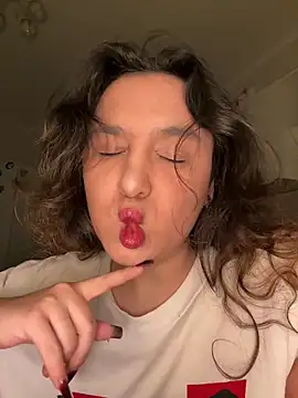 Luisaa rosee online show from October 31, 10:55 pm