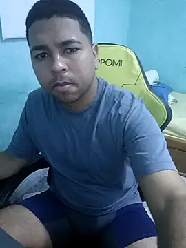 Snapshot of KingLucaslive chatting on November 27, 12:13 am KingLucaslive online show from November 27, 12:13 am