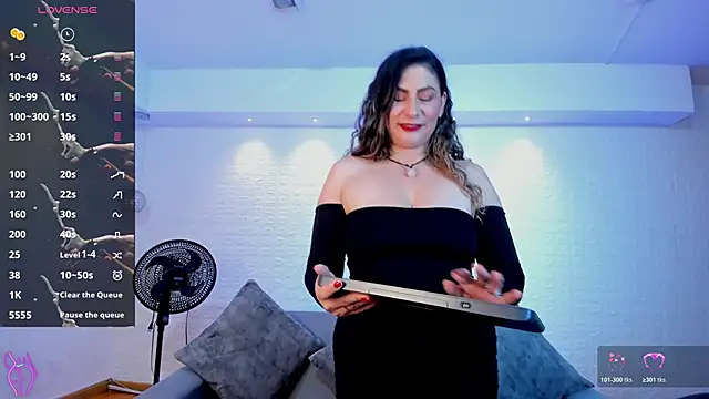 VenusCooper online show from March 4, 11:16 am