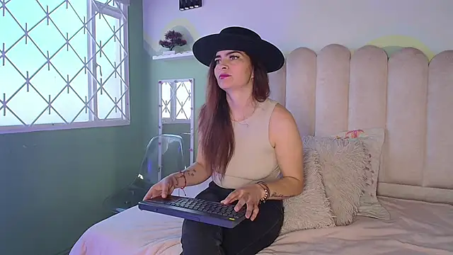 BiancaLuxx  online show from March 1, 12:51 pm