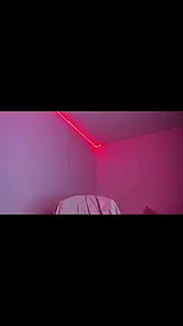 Snapshot of Lia0109 chatting on October 25, 9:28 am Lia0109 online show from October 25, 9:28 am