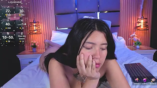 Emily Roberts9 online show from March 6, 11:17 am