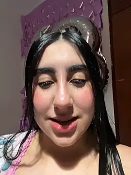 Snapshot of Miichii chatting on October 31, 2:23 am Miichii online show from October 31, 2:23 am