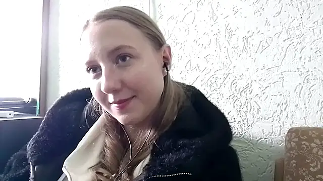 CarynFlaryn online show from October 2, 9:05 am