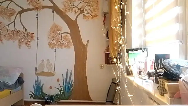 CarynFlaryn online show from October 16, 5:30 am