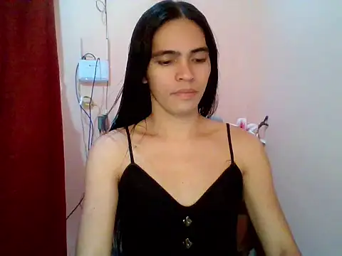 sweet yummy69 online show from January 13, 10:48 pm