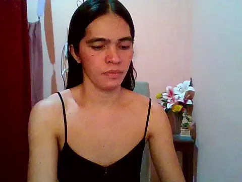 sweet yummy69 online show from February 27, 10:32 pm