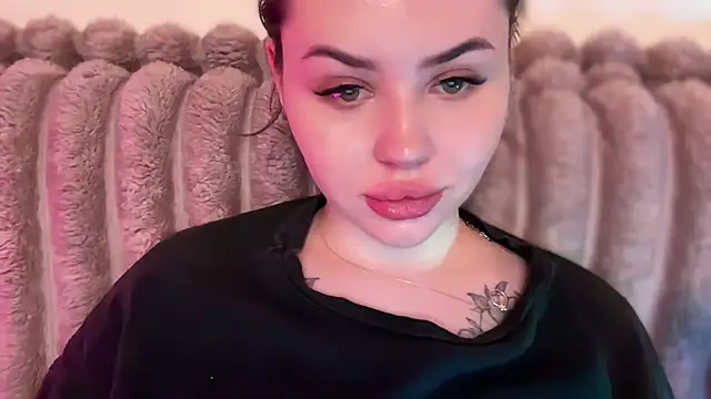 AlmaryKim online show from June 15, 5:37 pm