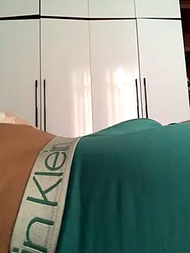 khonglongvong86 online show from October 6, 3:59 am