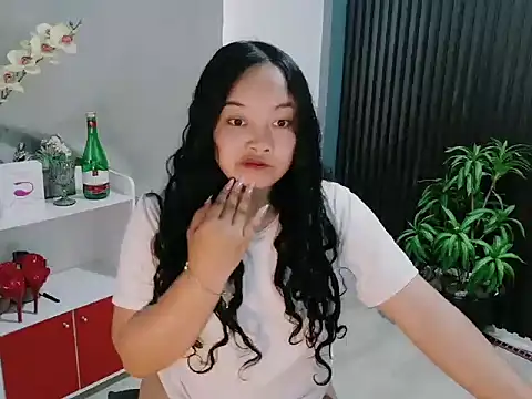 UrFavouriteCravings online show from February 4, 2:39 am