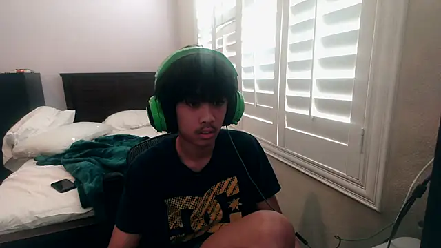 youngasianboy2007 online show from November 11, 7:58 pm