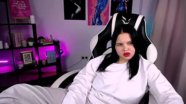 KittyKrissy  online show from October 13, 3:01 pm