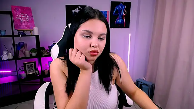 KittyKrissy  online show from October 19, 9:32 am
