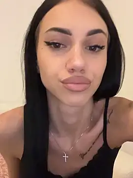 Snapshot of ilariea_girl chatting on November 2, 10:56 pm ilariea girl online show from November 2, 10:56 pm