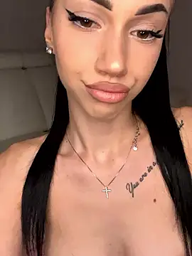 Snapshot of ilariea_girl chatting on January 11, 9:09 pm ilariea girl online show from January 11, 9:09 pm