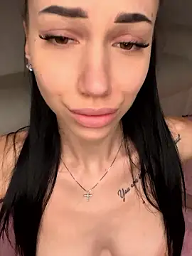 Snapshot of ilariea_girl chatting on January 13, 12:05 am ilariea girl online show from January 13, 12:05 am