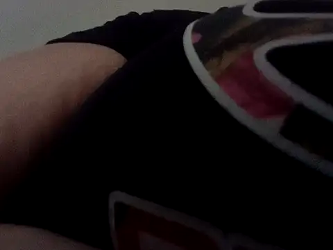 Snapshot of RaeBanzz69x chatting on October 10, 2:49 pm RaeBanzz69x online show from October 10, 2:49 pm