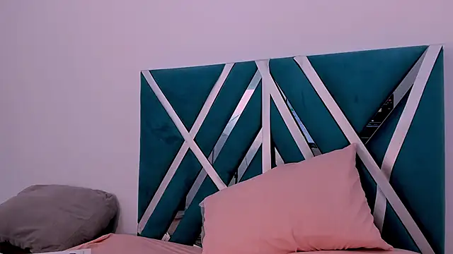 skysaenz online show from May 26, 6:37 pm