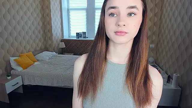 Snapshot of JinnyMcie chatting on October 29, 8:16 am JinnyMcie online show from October 29, 8:16 am