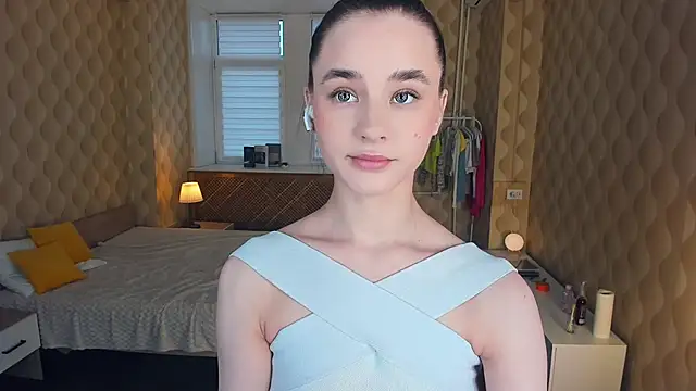 Snapshot of JinnyMcie chatting on October 31, 12:06 pm JinnyMcie online show from October 31, 12:06 pm