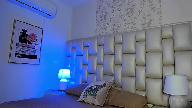 Peyton louise online show from November 12, 11:54 am