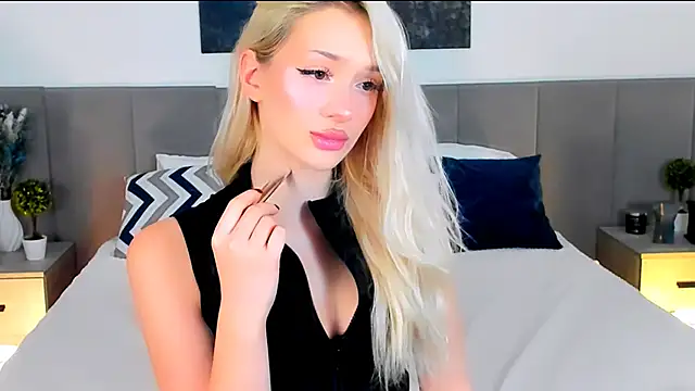 SugarWhisper online show from January 17, 5:16 pm