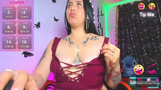 Snapshot of Pamela_wish2 chatting on October 19, 6:52 pm Pamela wish2 online show from October 19, 6:52 pm