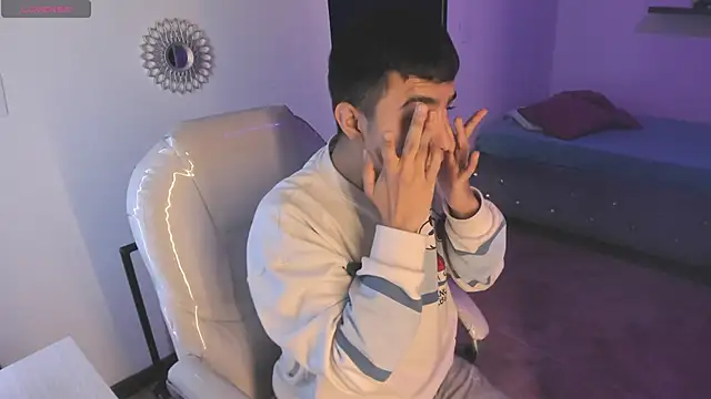 Snapshot of Nyko_ds chatting on November 21, 4:11 am Nyko ds online show from November 21, 4:11 am