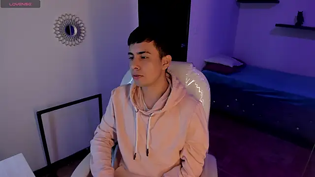 Snapshot of Nyko_ds chatting on November 28, 4:04 am Nyko ds online show from November 28, 4:04 am