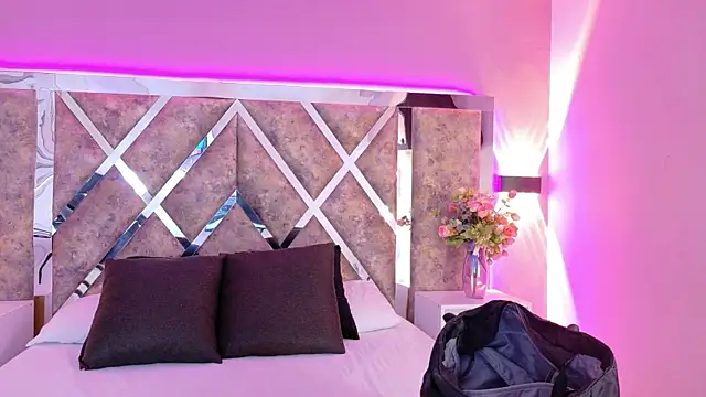MeganR  online show from May 30, 3:14 am