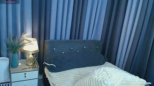 Kaydee Callix online show from October 9, 4:16 pm