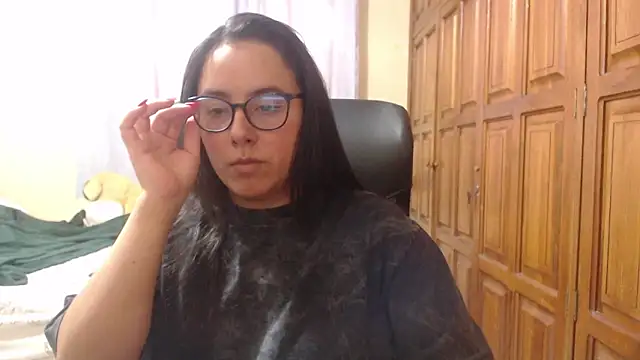 Snapshot of Venus_cat_ chatting on February 9, 9:30 pm Venus cat online show from February 9, 9:30 pm