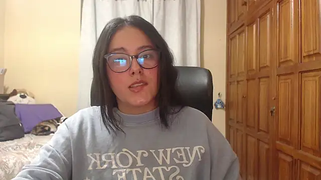 Snapshot of Venus_cat_ chatting on March 15, 2:50 am Venus cat online show from March 15, 2:50 am