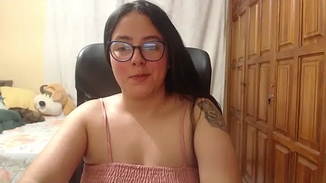 Venus cat  online show from May 16, 2:19 am
