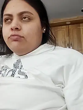 Snapshot of MayaCurvy chatting on October 25, 4:09 am MayaCurvy online show from October 25, 4:09 am