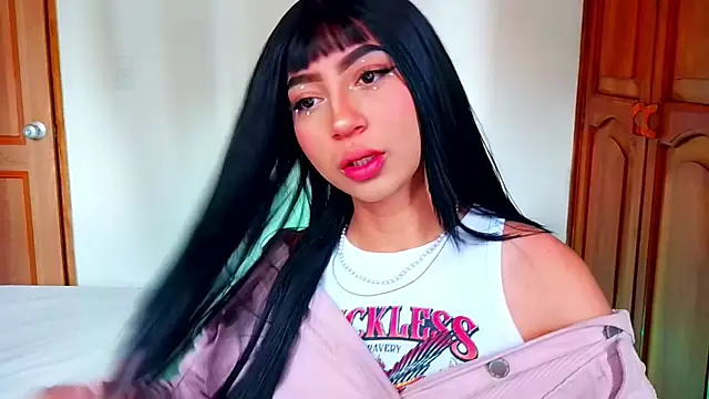 Snapshot of emma_web_ chatting on November 1, 4:20 pm emma web online show from November 1, 4:20 pm