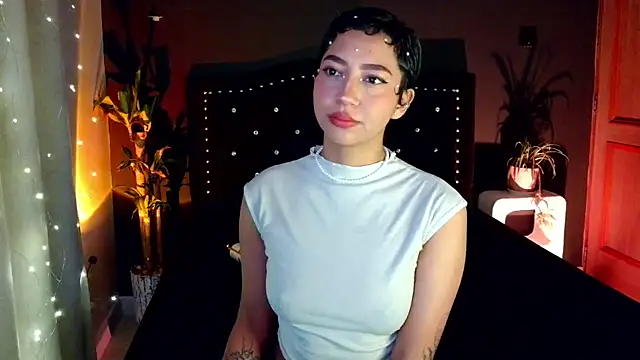 emma web  online show from April 29, 12:42 pm