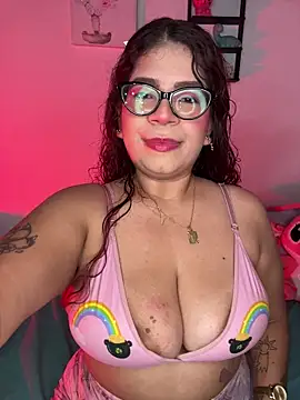 Snapshot of Solaangel_ chatting on October 4, 2:31 am Solaangel online show from October 4, 2:31 am