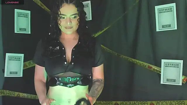 Snapshot of KylieJenkins chatting on October 31, 1:12 pm KylieJenkins online show from October 31, 1:12 pm