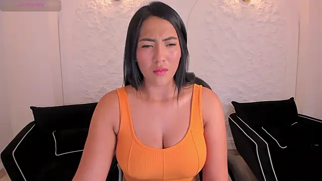 NatalieLewis online show from May 31, 11:50 am