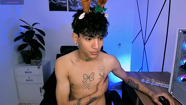 Snapshot of todoroki_g chatting on December 18, 1:39 pm todoroki g online show from December 18, 1:39 pm