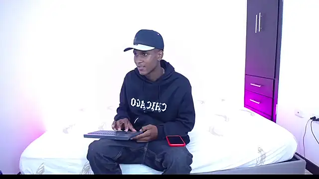 Snapshot of TITAN_SEX333 chatting on October 3, 11:35 pm TITAN SEX333 online show from October 3, 11:35 pm