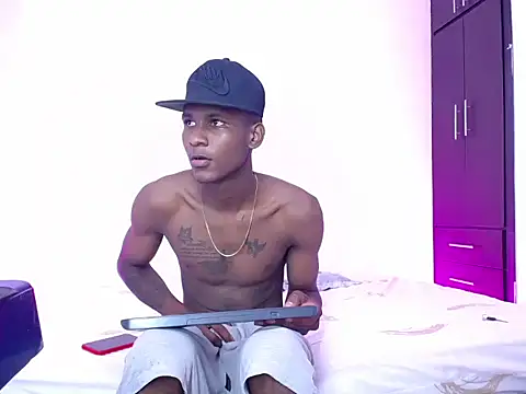 Snapshot of TITAN_SEX333 chatting on October 14, 11:27 pm TITAN SEX333 online show from October 14, 11:27 pm