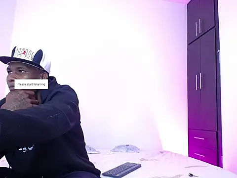 Snapshot of TITAN_SEX333 chatting on October 17, 11:40 pm TITAN SEX333 online show from October 17, 11:40 pm